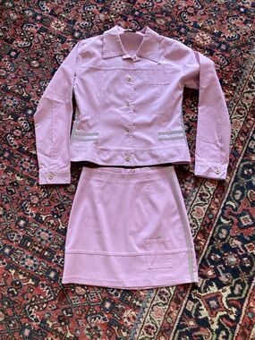 Y2K TEENS Skirt /Jacket
Lightweight and stretchy fabric
NEVER WORN - from Italy